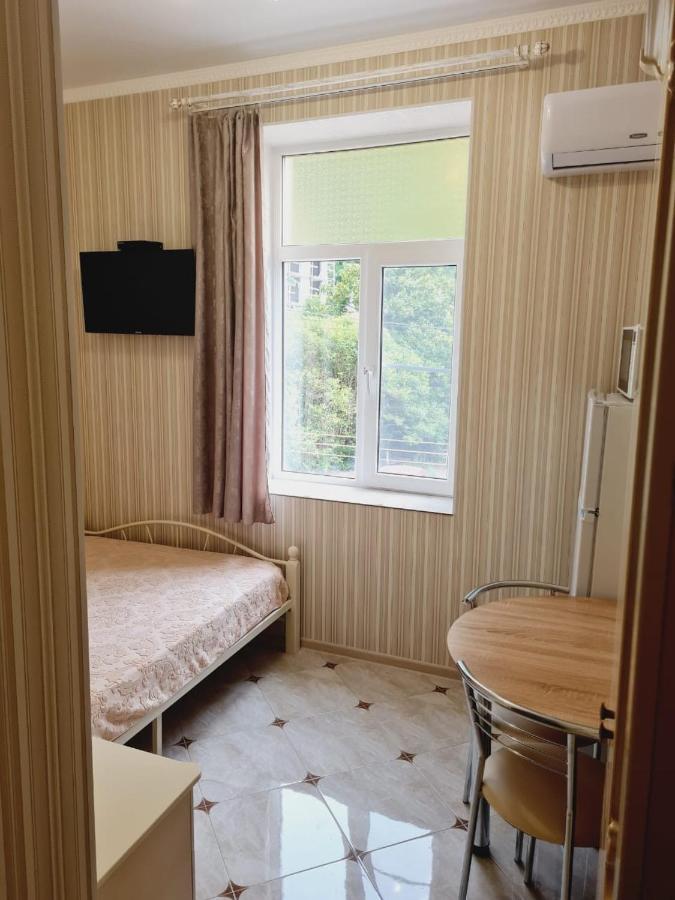 Guest House Gorny Ruchei Gagra Exterior photo