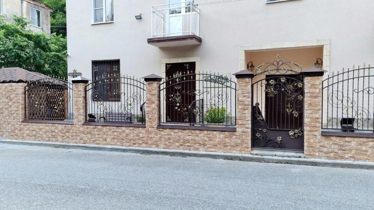 Guest House Gorny Ruchei Gagra Exterior photo