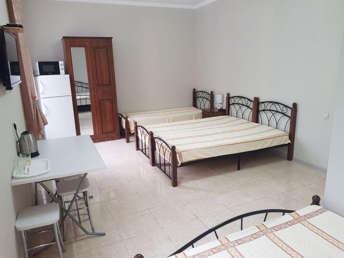 Guest House Gorny Ruchei Gagra Exterior photo